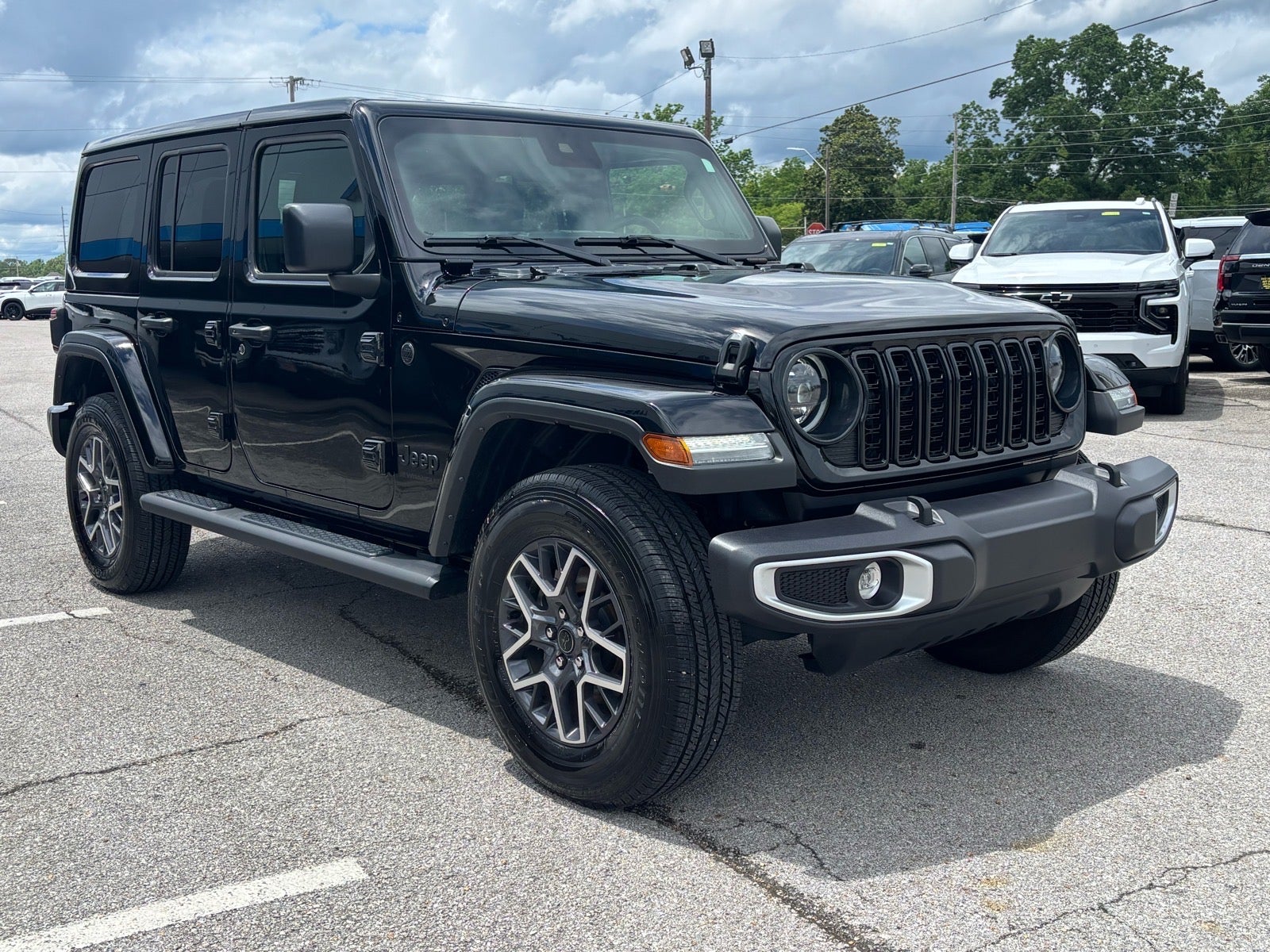 2025 Jeep Wrangler 4-Door Sahara 4x4