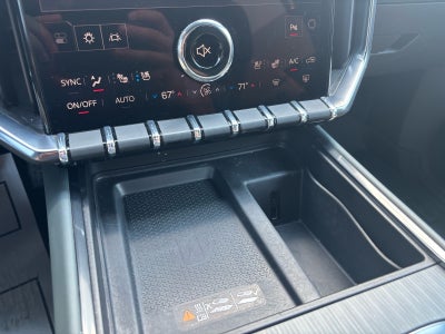 2024 GMC Acadia AT4