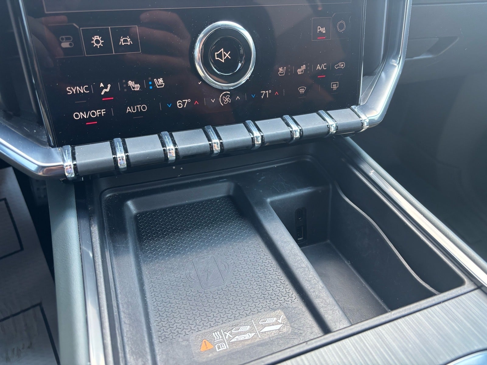2024 GMC Acadia AT4
