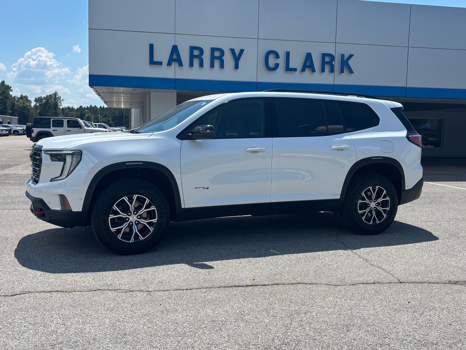 2024 GMC Acadia AT4