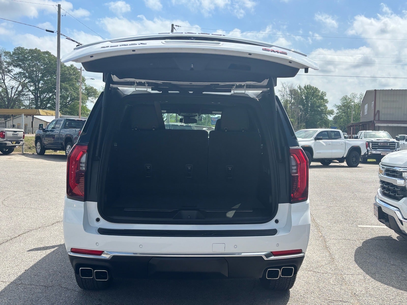 2025 GMC Yukon Denali