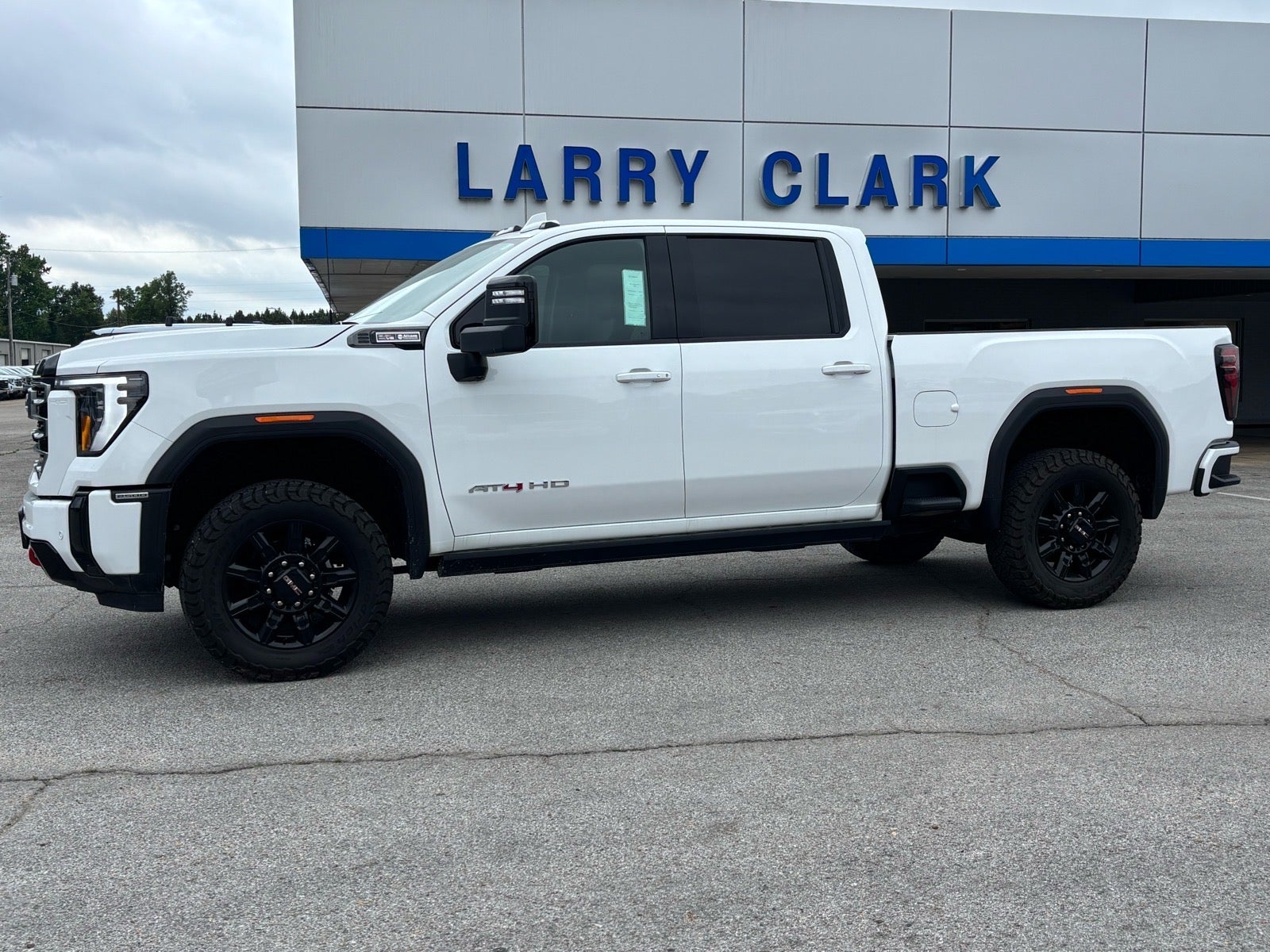 2025 GMC Sierra 2500 HD AT4