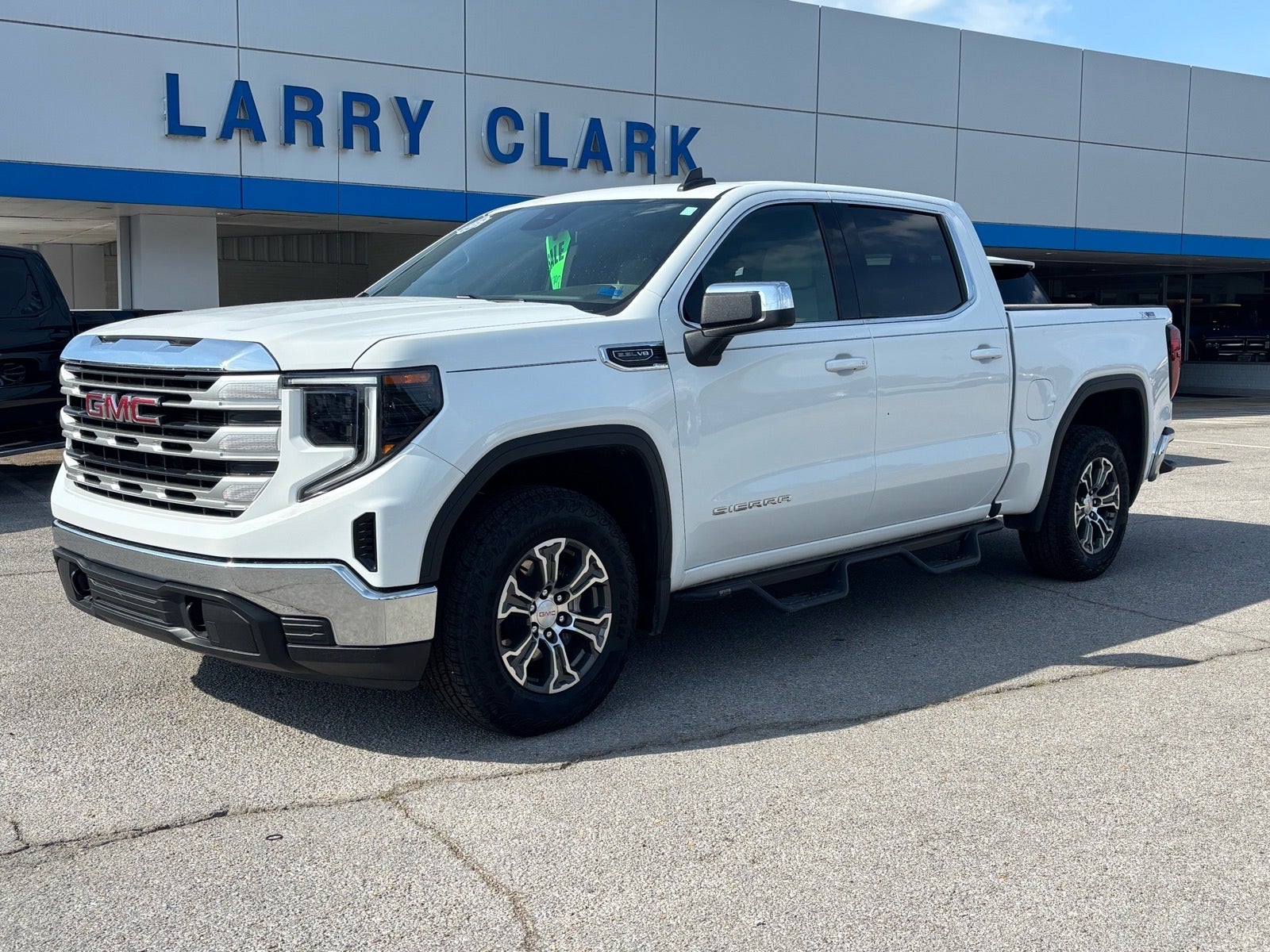2023 GMC Sierra 1500 SLE