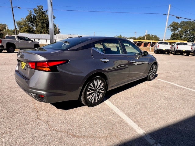 2025 Nissan Altima SV FWD