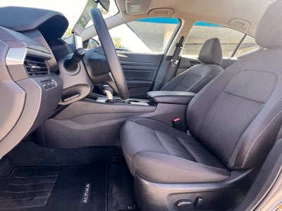 2025 Nissan Altima SV FWD