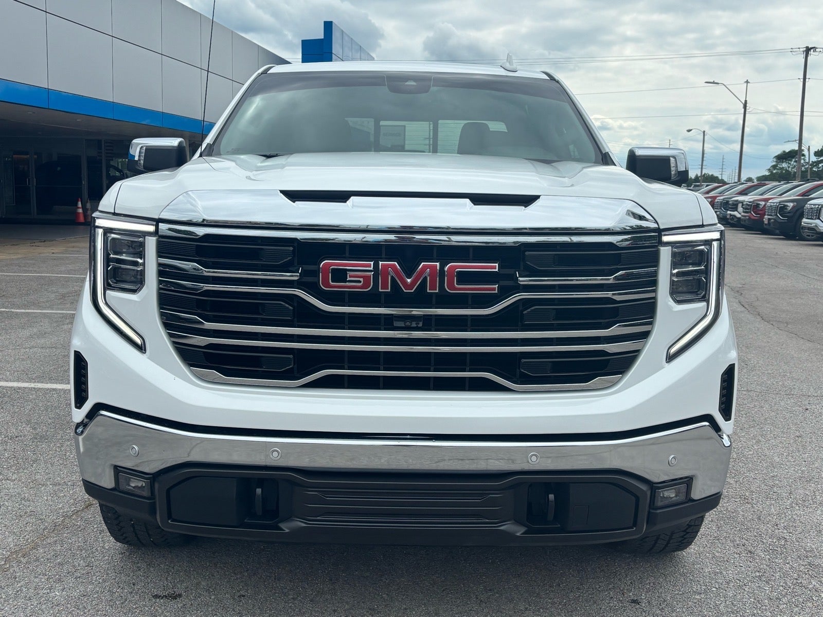 2024 GMC Sierra 1500 SLT