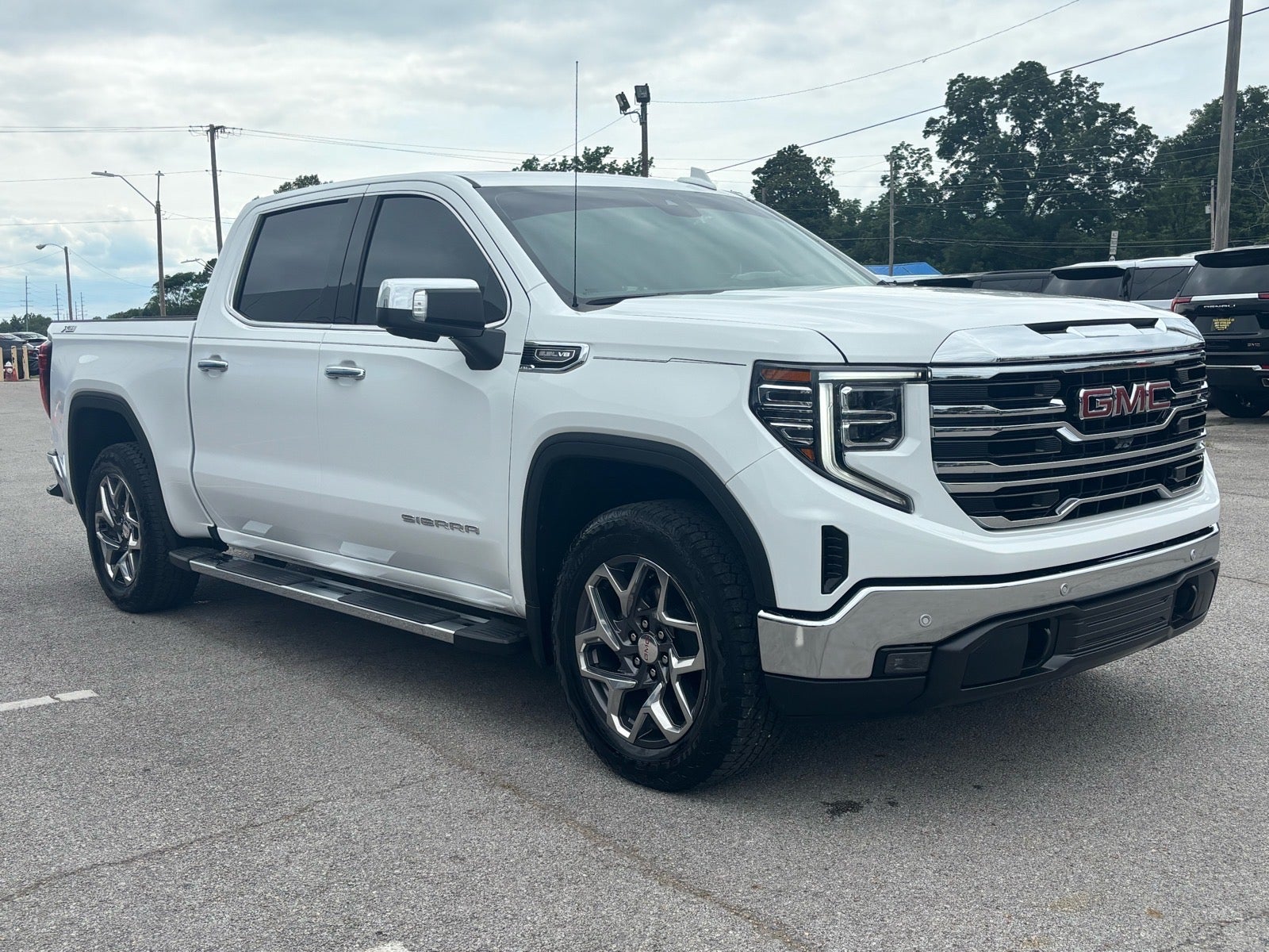 2024 GMC Sierra 1500 SLT