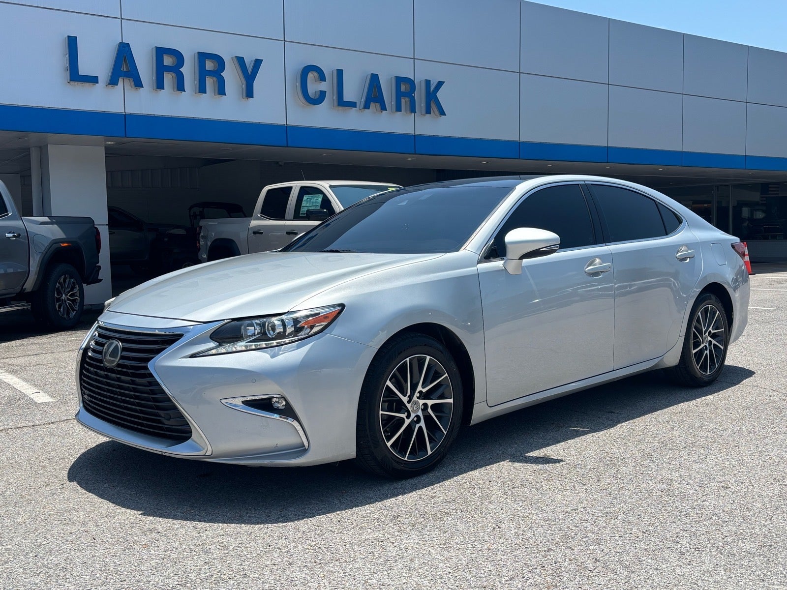 2017 Lexus ES 350 350's photo