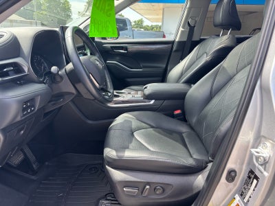 2021 Toyota Highlander Platinum